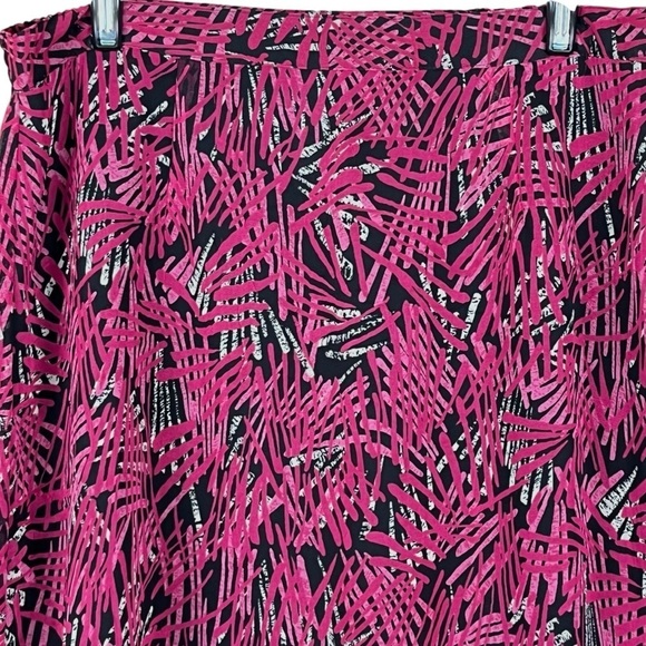 Alfred Dunnar Petite Chiffon Fuchsia & Black Midi Skirt Size 10 Petite - Picture 3 of 9